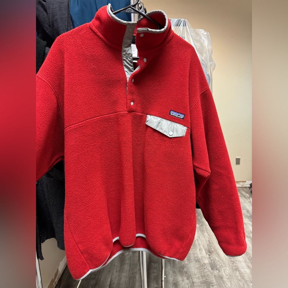 Men’s Patagonia Red Fleece Pullover